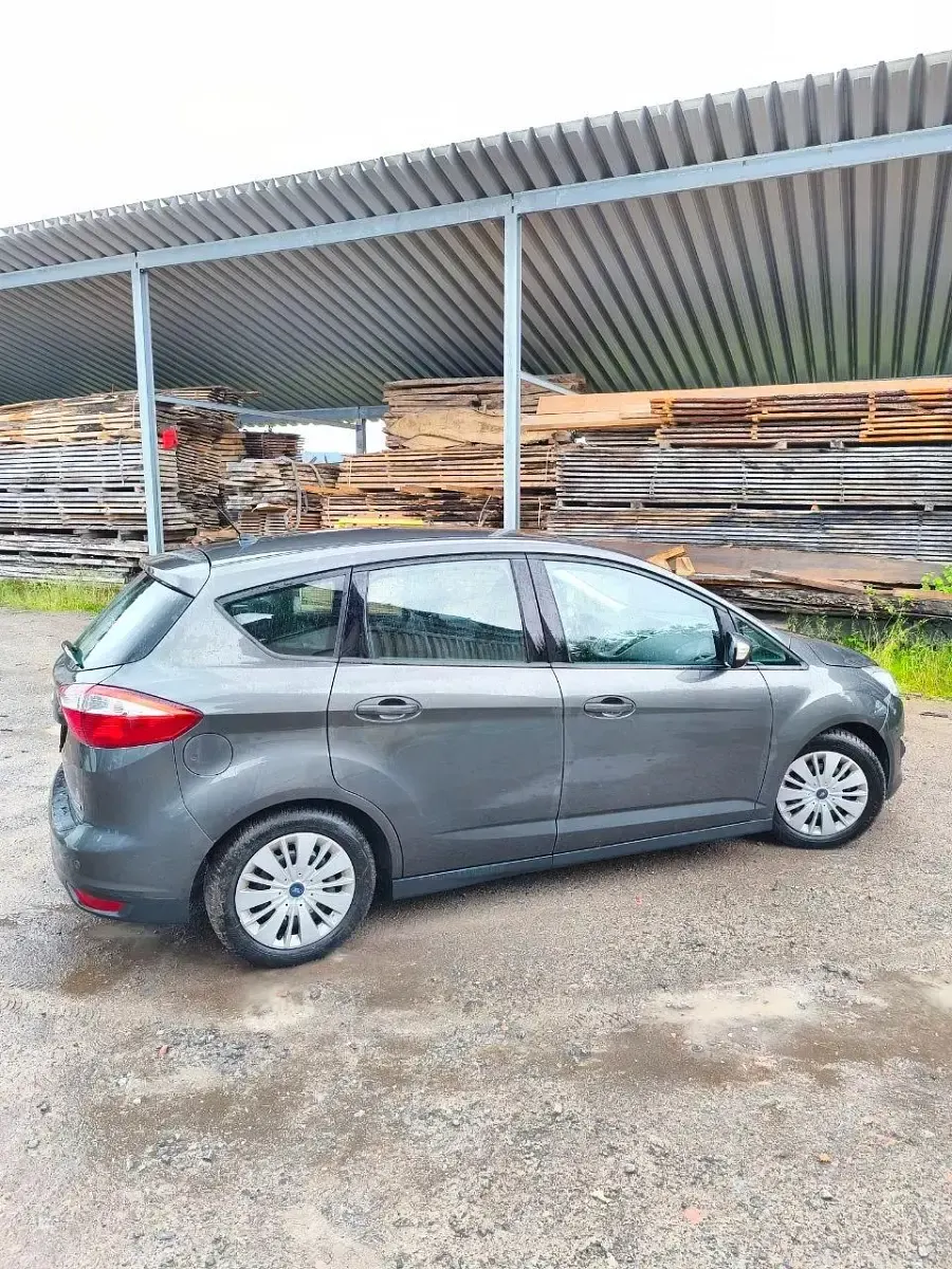 Gebraucht Ford C-MAX 101 PS (74 kW) 2015 Braun Van / Kleinbus