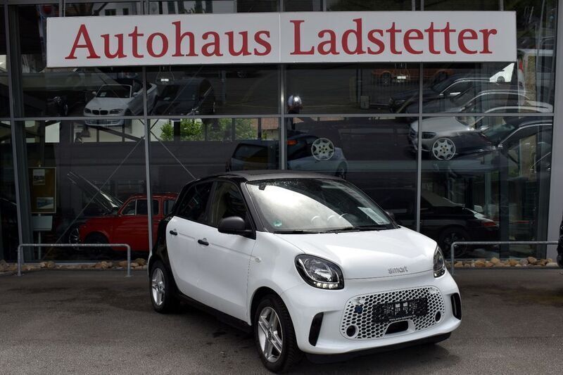 Gebraucht Smart ForFour Electric Drive 60 kW (82 PS) 2021 Weiß Kleinwagen