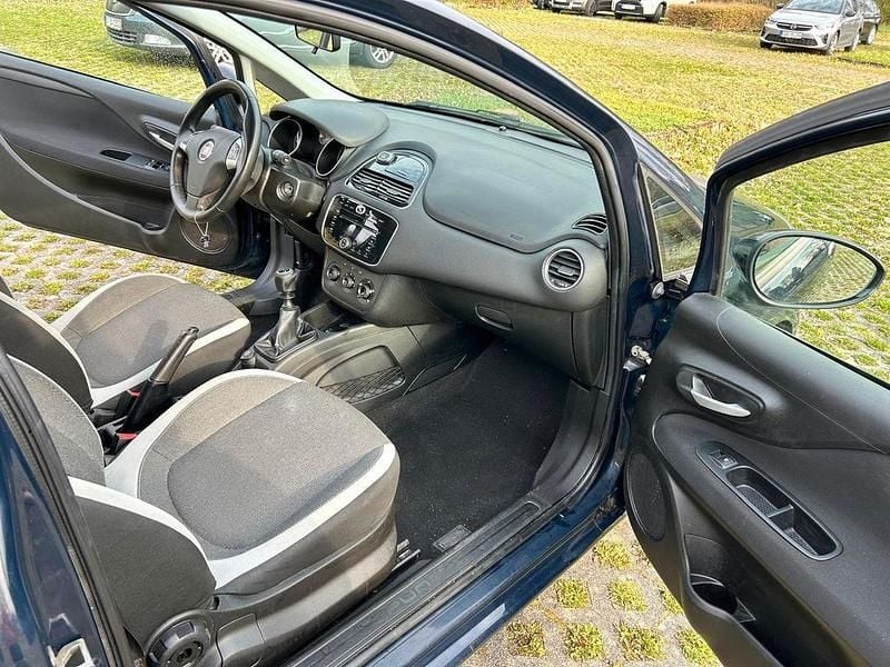 Usata Fiat Punto Evo 69 CV (50 kW) 2013 Blu Utilitaria