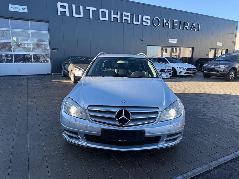 Gebraucht Mercedes C220 170 PS (125 kW) 2011 Silber Limousine
