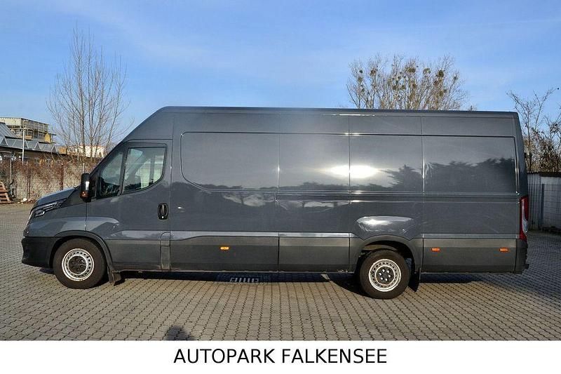 Gebraucht Iveco Daily 209 PS (153 kW) 2021 Grau Limousine
