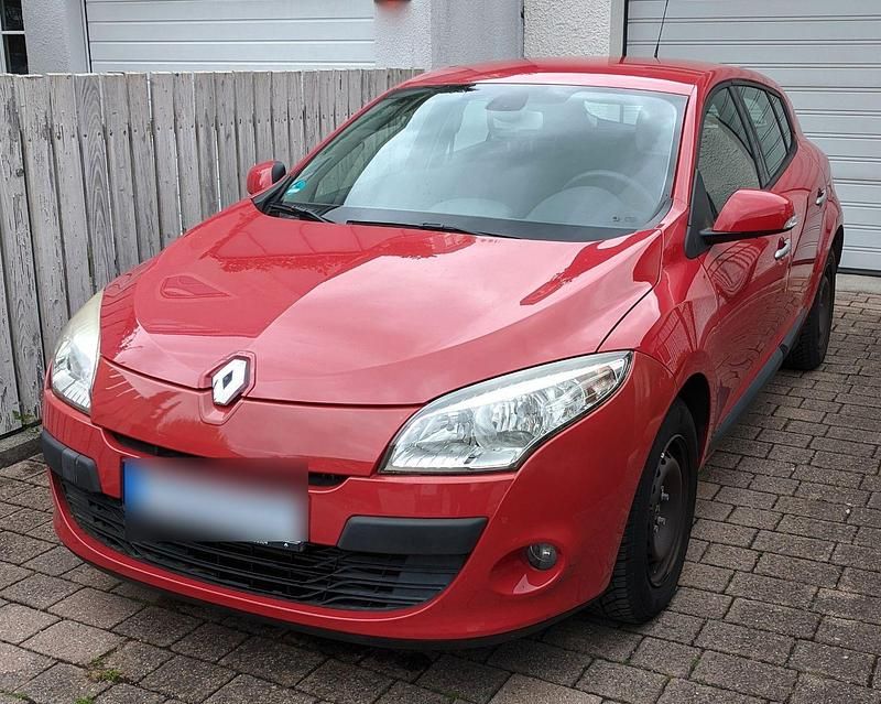 Rot Gebraucht 2009 Renault Mégane GrandTour Dynamique Kombi | 6.000 € (Etwas zu teuer) - Bild 1/1