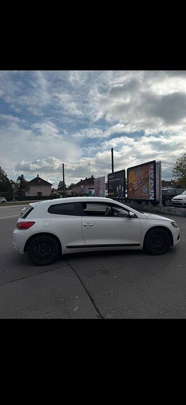 Gebraucht VW Scirocco 160 PS (117 kW) 2009 Weiß Coupé