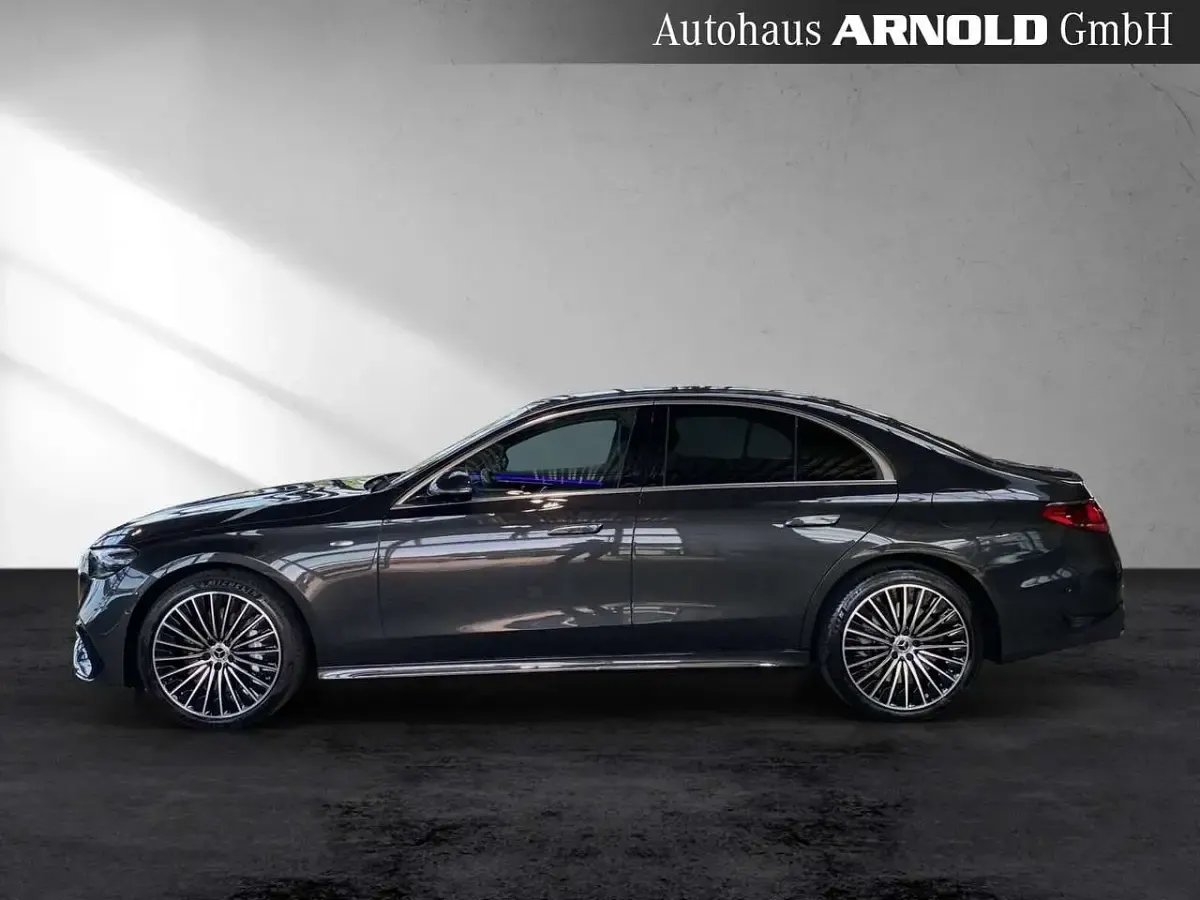 Gebraucht Mercedes E400 AMG line 381 PS (280 kW) 2025 Graphitgrau Limousine