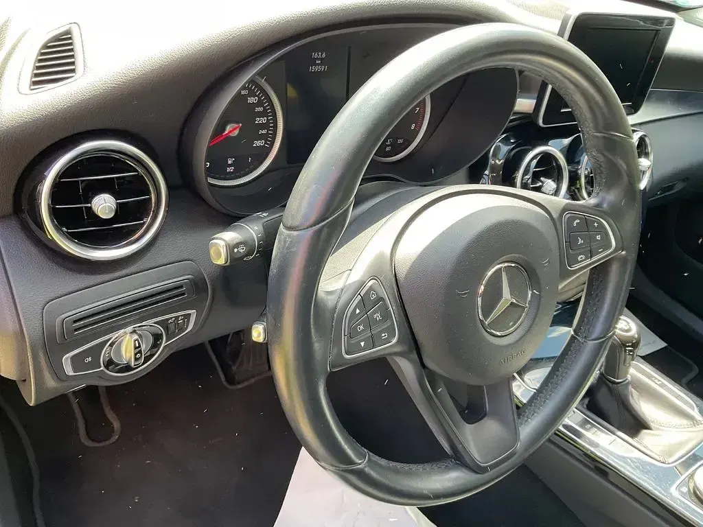 Gebraucht Mercedes C180 156 PS (114 kW) 2014 Schwarz Limousine