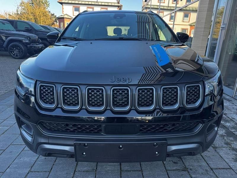 Gebraucht Jeep Compass Trailhawk 241 PS (177 kW) 2022 Schwarz SUV