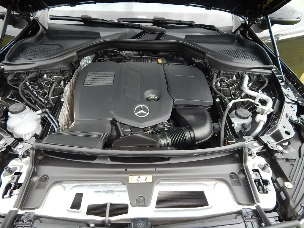 Gebraucht Mercedes GLC300 AMG 269 PS (197 kW) 2025 Grau SUV