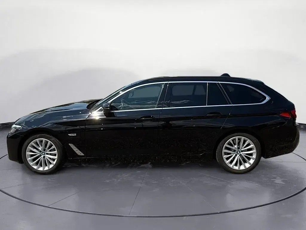 Gebraucht BMW 530e Luxury Line 184 PS (135 kW) 2022 Schwarz Kombi