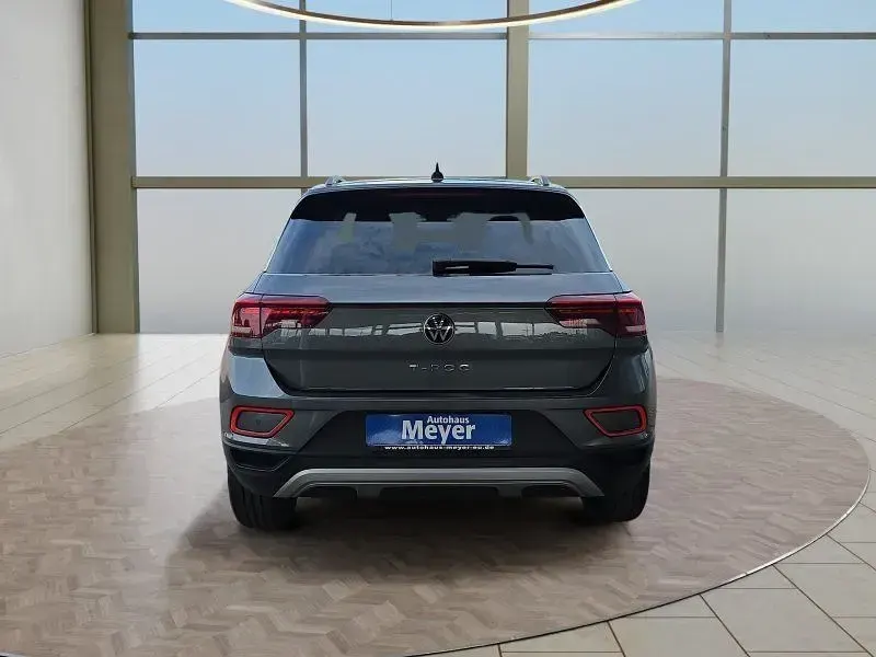 Gebraucht VW T-Roc 150 PS (110 kW) 2023 Grau SUV