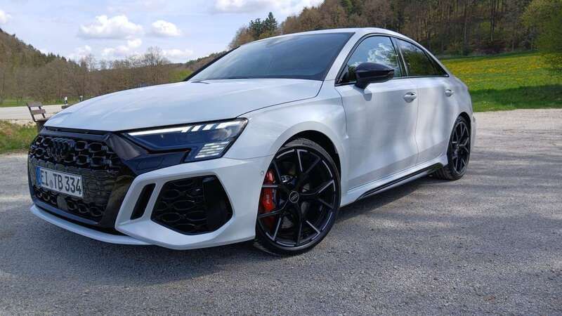 Gebraucht 2024 Audi RS3 Ambiente Kleinwagen | 59.500 € (Superpreis) - Bild 1/4