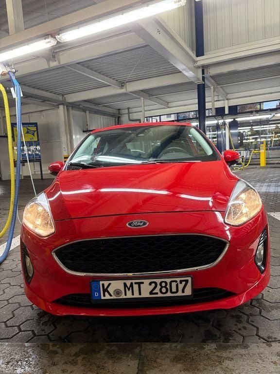 Rot Gebraucht 2018 Ford Fiesta Cool & Connect Kleinwagen | 8.800 € (Guter Preis) - Bild 1/4