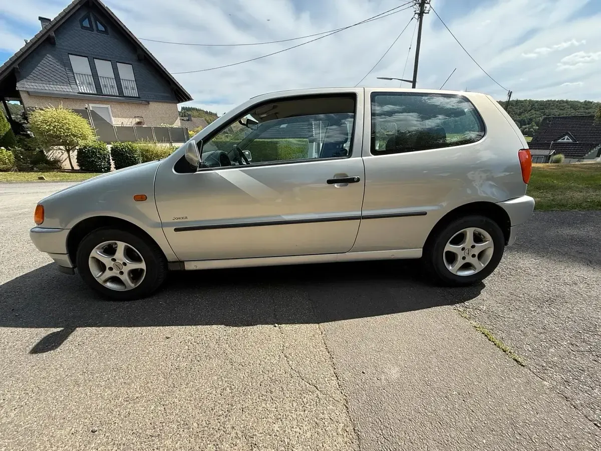 Gebraucht VW Polo 50 PS (36 kW) 1999 Silber Kleinwagen