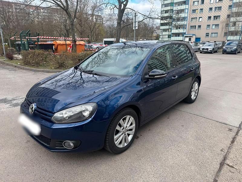 Gebraucht VW Golf VII Style 105 PS (77 kW) 2012 Blau Limousine