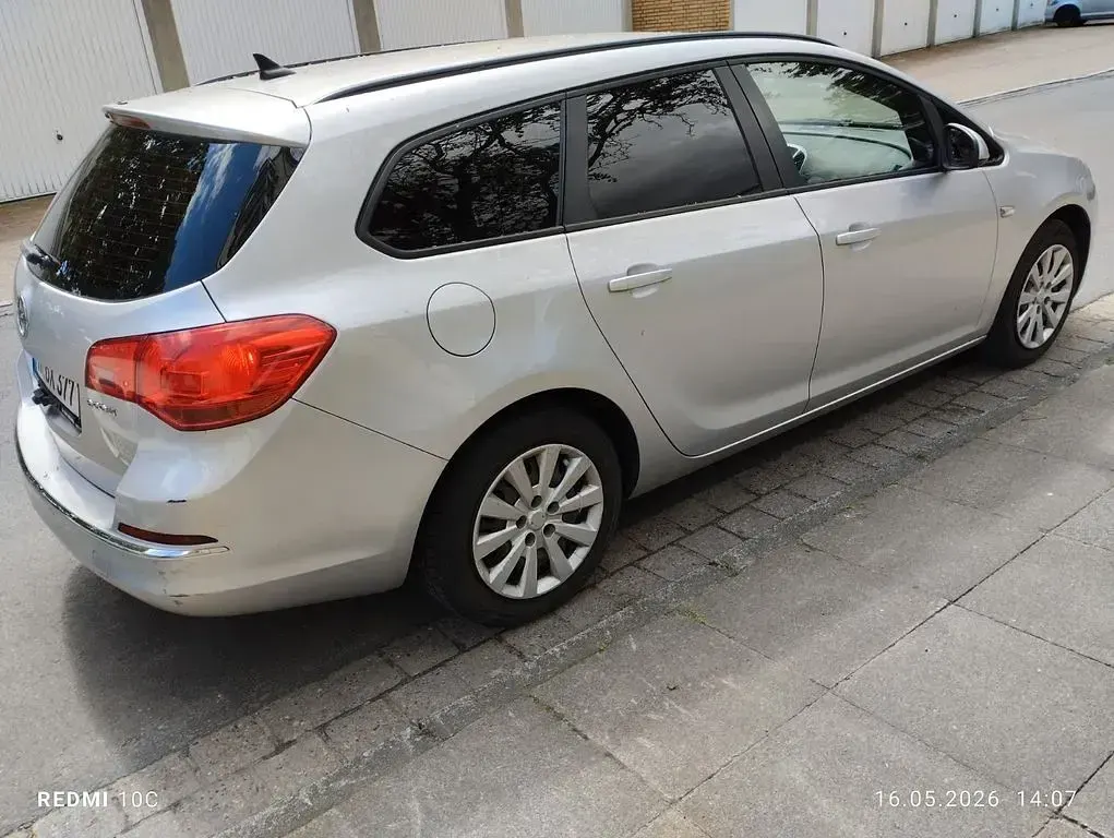 Gebraucht Opel Astra Active 131 PS (96 kW) 2013 Silber Kombi