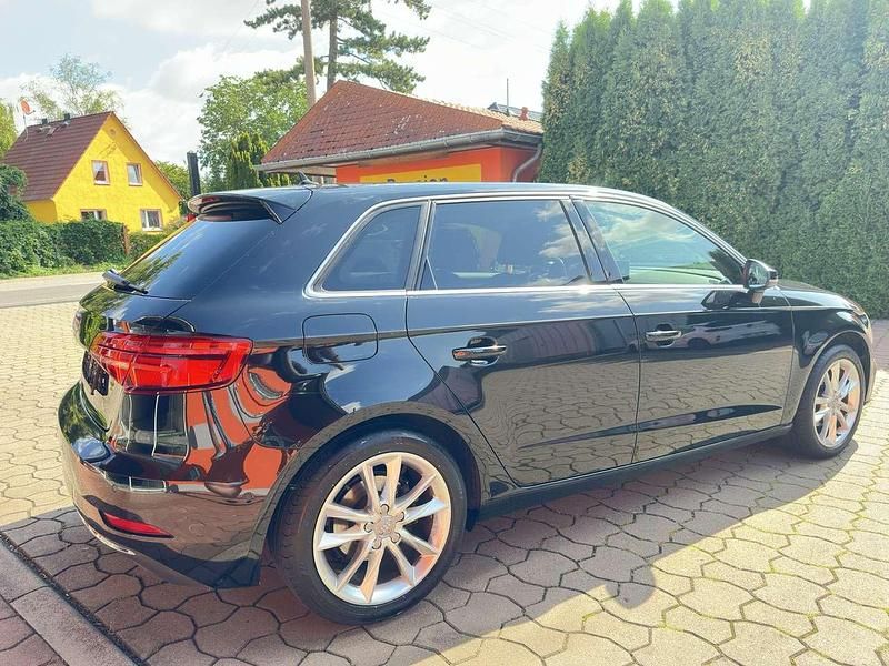 Usata Audi A3 Design 150 CV (110 kW) 2018 Nero Berlina