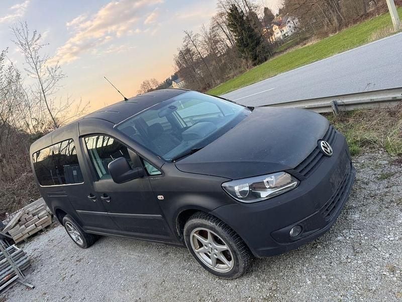 Gebraucht VW Caddy Maxi 110 PS (80 kW) 2011 Schwarz Van / Kleinbus