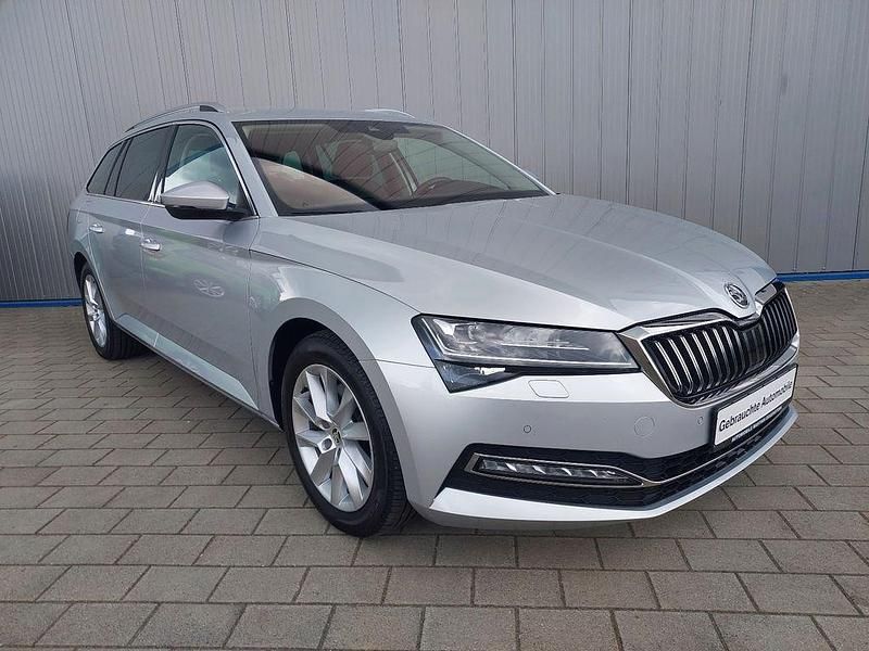 Gebraucht Skoda Superb 200 PS (147 kW) 2023 Silber Limousine
