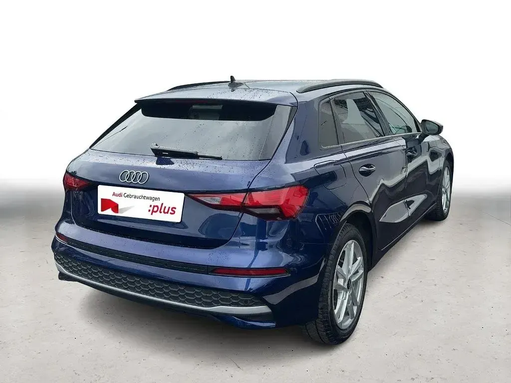 Gebraucht Audi A3 Ambiente 116 PS (85 kW) 2025 Blau Limousine