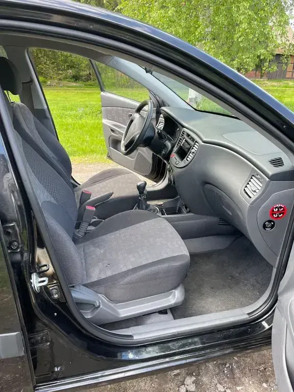 Gebraucht Kia Rio Basis 97 PS (71 kW) 2009 Schwarz Limousine