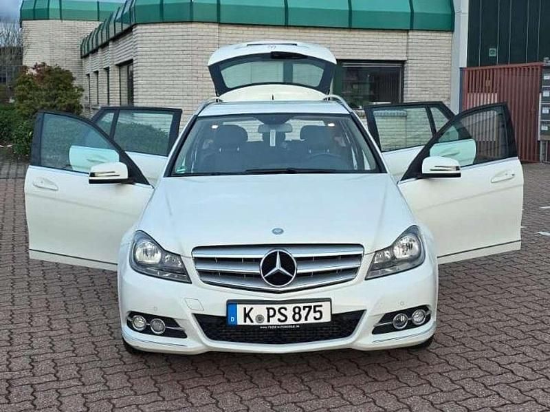 Weiß Gebraucht 2012 Mercedes C180 Avantgarde Kombi | 7.000 € (Fairer Preis) - Bild 1/4