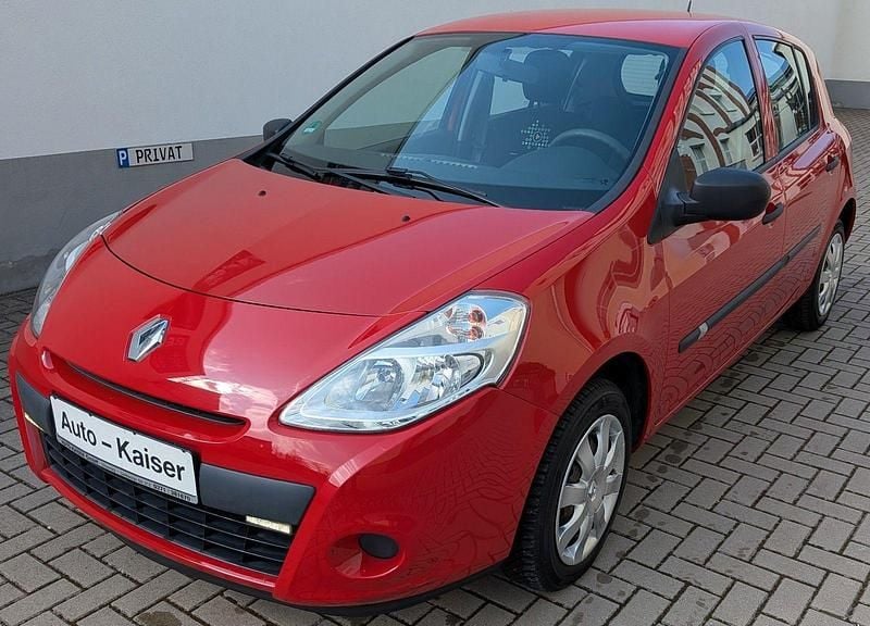 Second-hand Renault Clio III 75 CP (55 kW) 2012 Roșu Berlinǎ