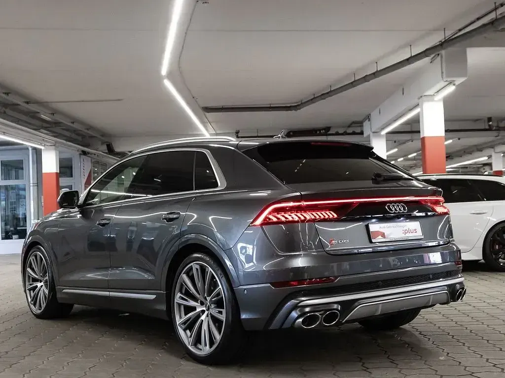 Gebraucht Audi SQ8 Ambiente 507 PS (372 kW) 2022 Daytonagrau perleffekt SUV