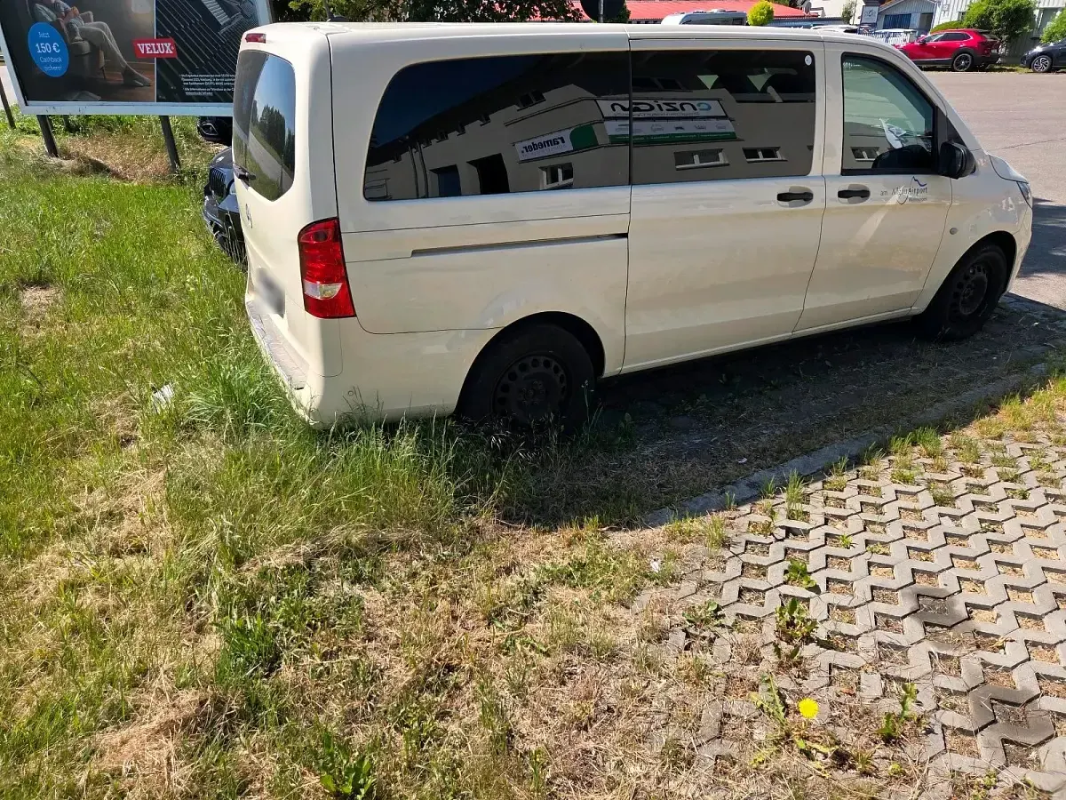 Gebraucht Mercedes Vito 163 PS (119 kW) 2022 Beige Van