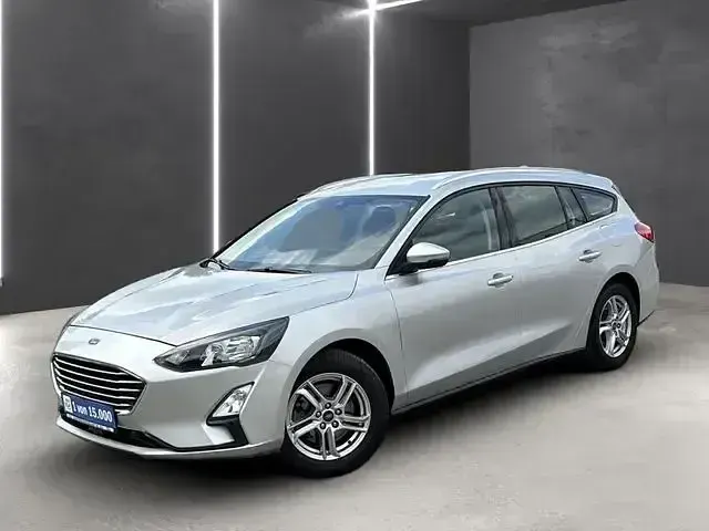 Gebraucht Ford Focus Cool & Connect 125 PS (91 kW) 2022 Silber Limousine