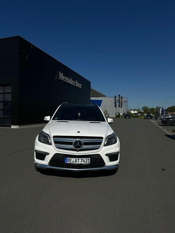 Weiß Gebraucht 2015 Mercedes GL350 AMG SUV | 34.000 € (Fairer Preis) - Bild 1/4