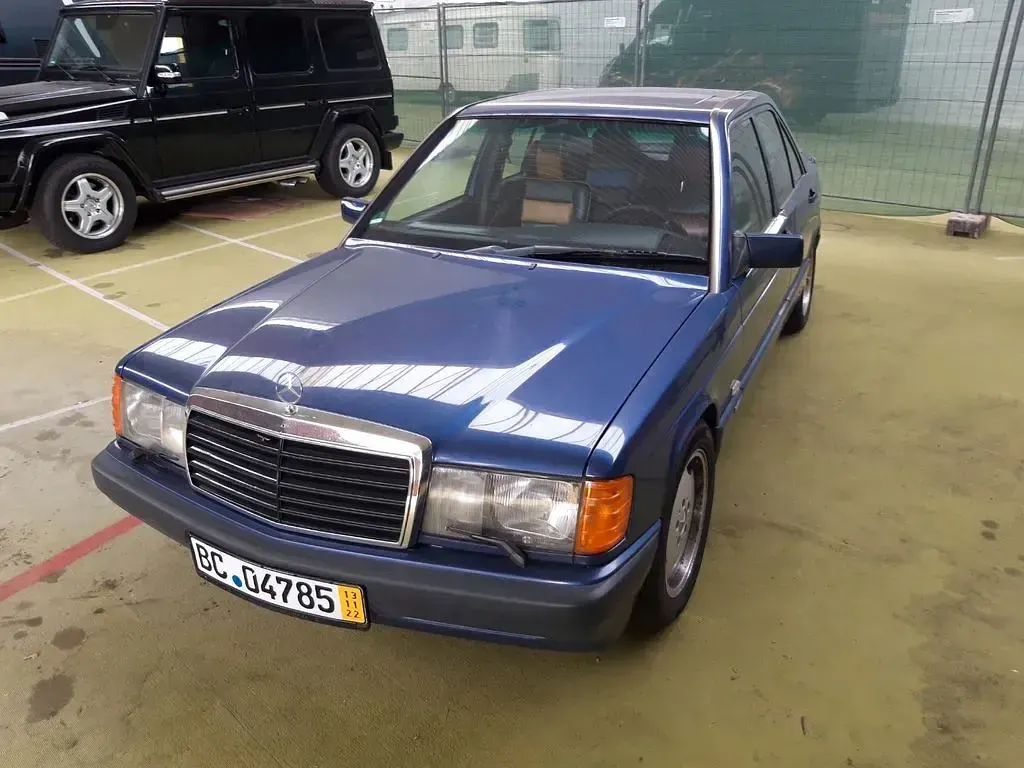 Gebraucht Mercedes 190 Avantgarde 136 PS (100 kW) 1992 Blau Limousine