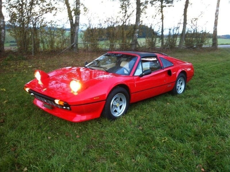 Rot Gebraucht 1984 Ferrari 308 Cabrio | 95.000 € - Bild 1/4