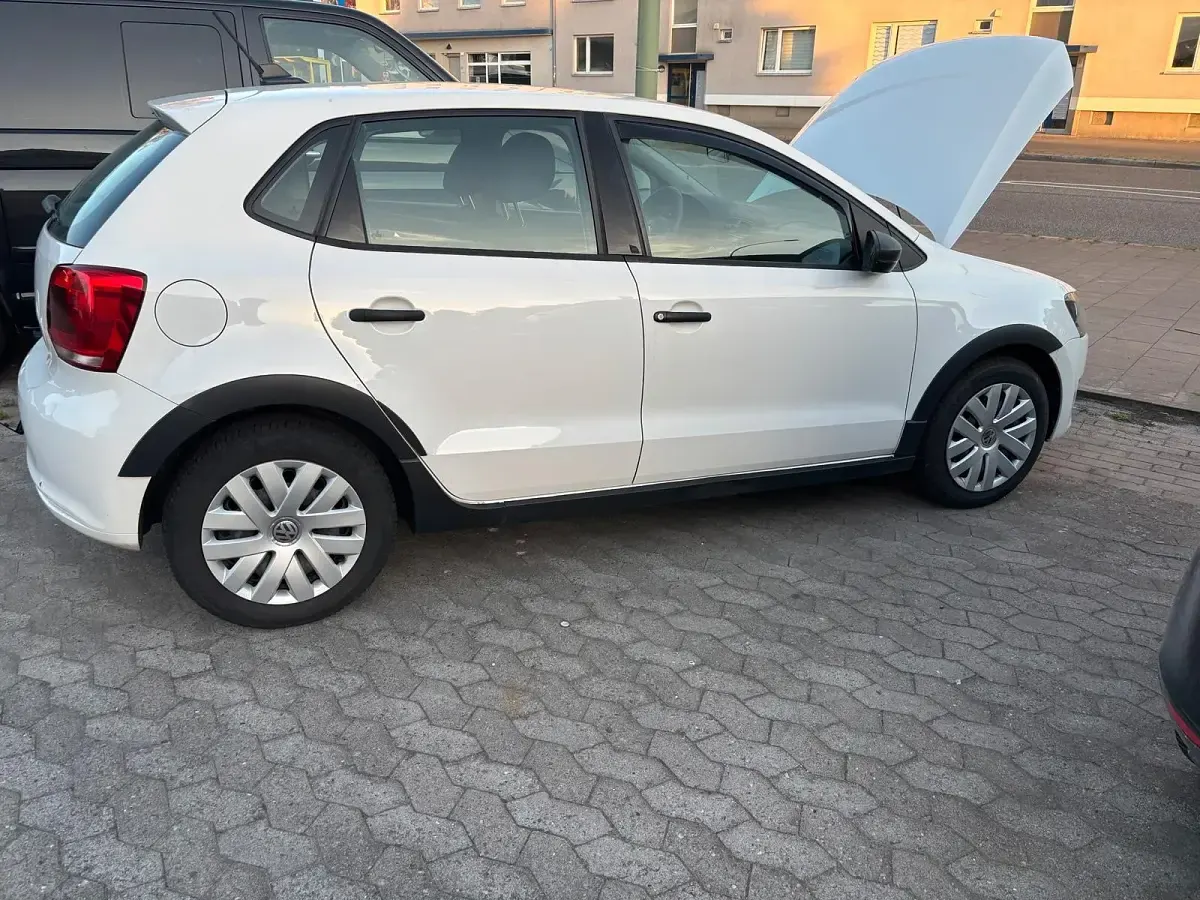 Gebraucht VW Polo 75 PS (55 kW) 2013 Weiß Kleinwagen