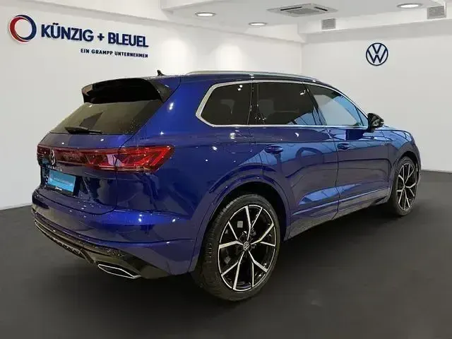 Gebraucht VW Touareg R-line 286 PS (210 kW) 2025 Lapiz blue metallic SUV