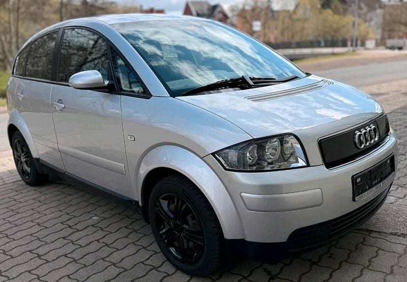 Usata Audi A2 75 CV (55 kW) 2000 Argento Utilitaria