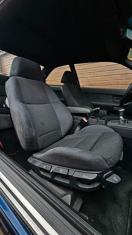 Gebraucht BMW 318 Performance 140 PS (102 kW) 1998 Blau Coupé