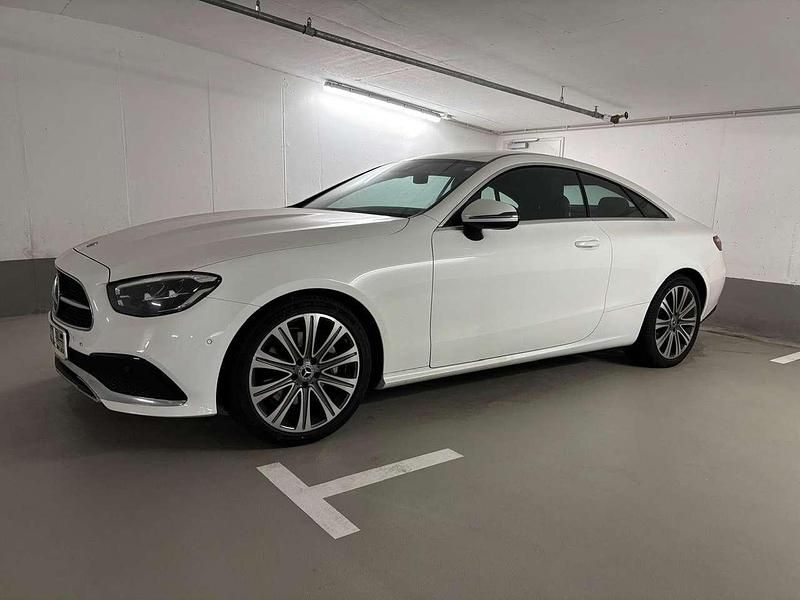 Gebraucht Mercedes E200 197 PS (144 kW) 2021 Coupé