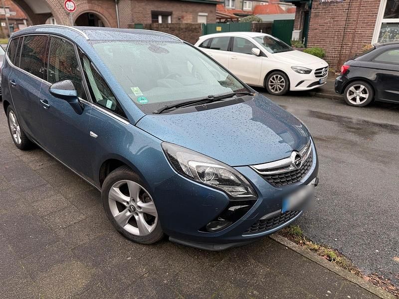 Blau Gebraucht 2014 Opel Zafira Tourer Innovation Van / Kleinbus | 9.200 € (Fairer Preis) - Bild 1/4