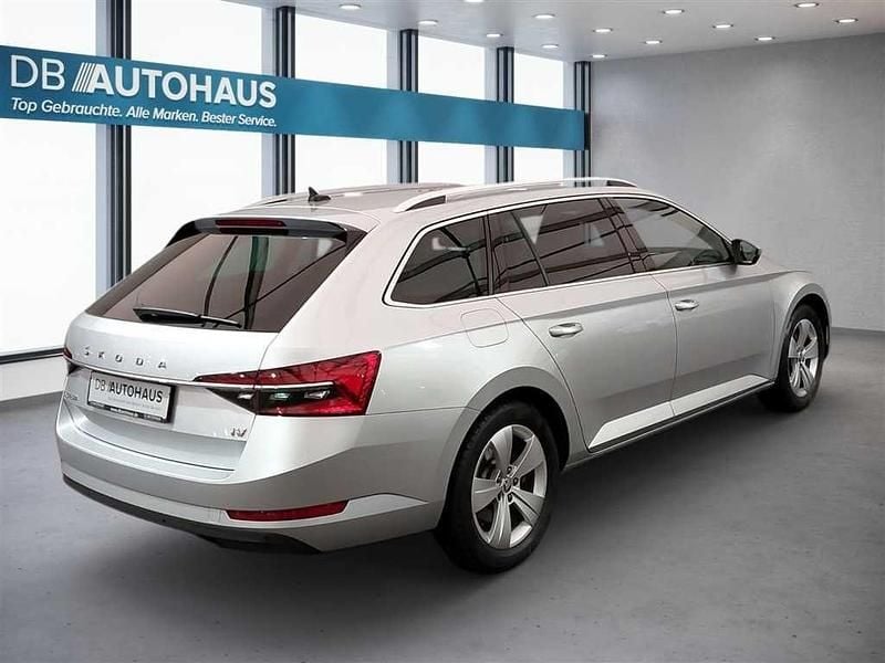 Gebraucht Skoda Superb Ambition 218 PS (160 kW) 2022 Silber Kombi