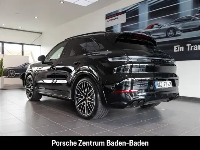 Second-hand Porsche Cayenne Black Edition 470 CP (345 kW) 2026 Negru SUV