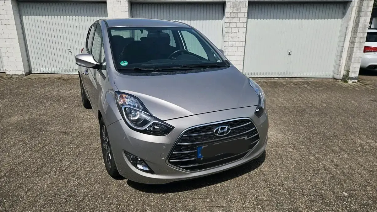 Gebraucht Hyundai i20 125 PS (91 kW) 2019 Silber Kleinwagen