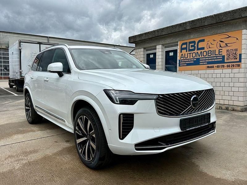 Weiß Neu 2025 Volvo XC90 Core SUV | 67.500 € (Teuer) - Bild 1/4