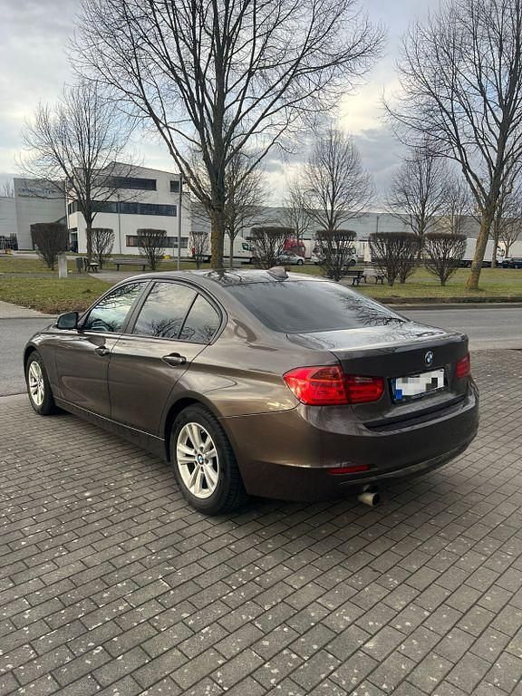 Gebraucht BMW 316 116 PS (85 kW) 2012 Limousine