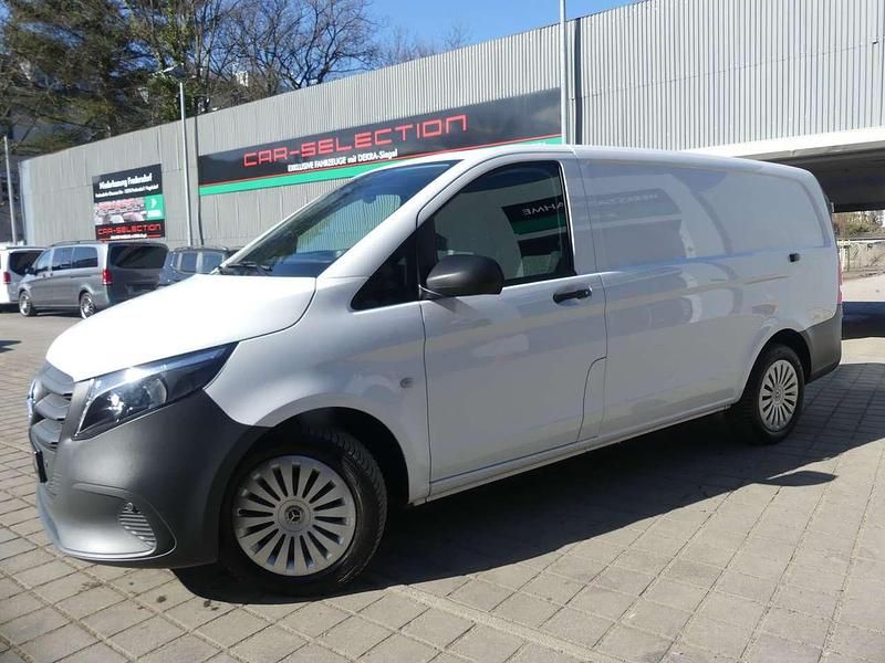 Second-hand Mercedes Vito 163 CP (119 kW) 2024 Alb Van