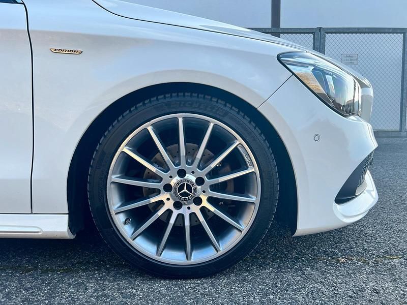 Gebraucht Mercedes CLA220 AMG 170 PS (125 kW) 2019 Weiß Coupé