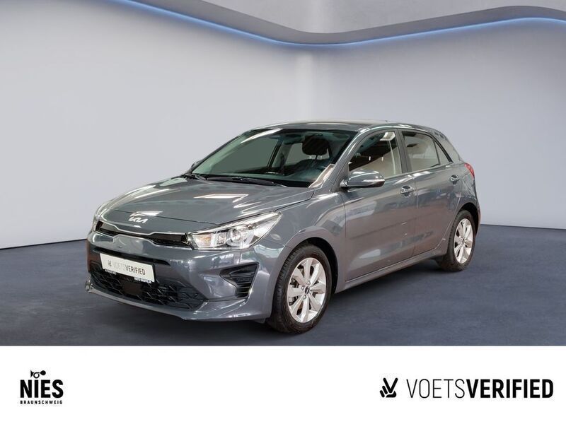 Grau Gebraucht 2022 Kia Rio Vision Limousine | 16.850 € (Fairer Preis) - Bild 1/4