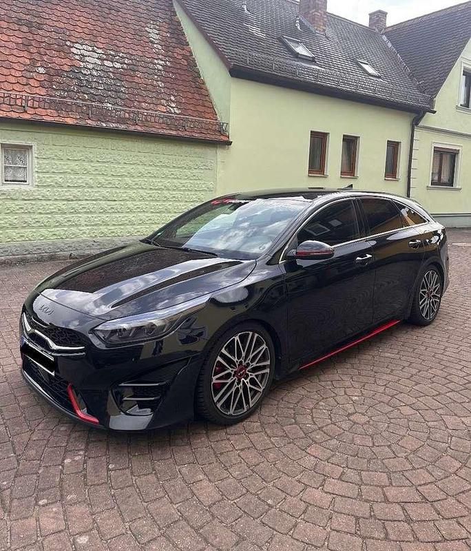 Gebraucht Kia ProCeed GT 204 PS (150 kW) 2023 Schwarz Kombi