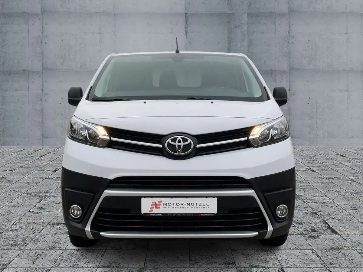 Neu Toyota Proace Comfort 144 PS (105 kW) 2025 Ice white Van / Kleinbus