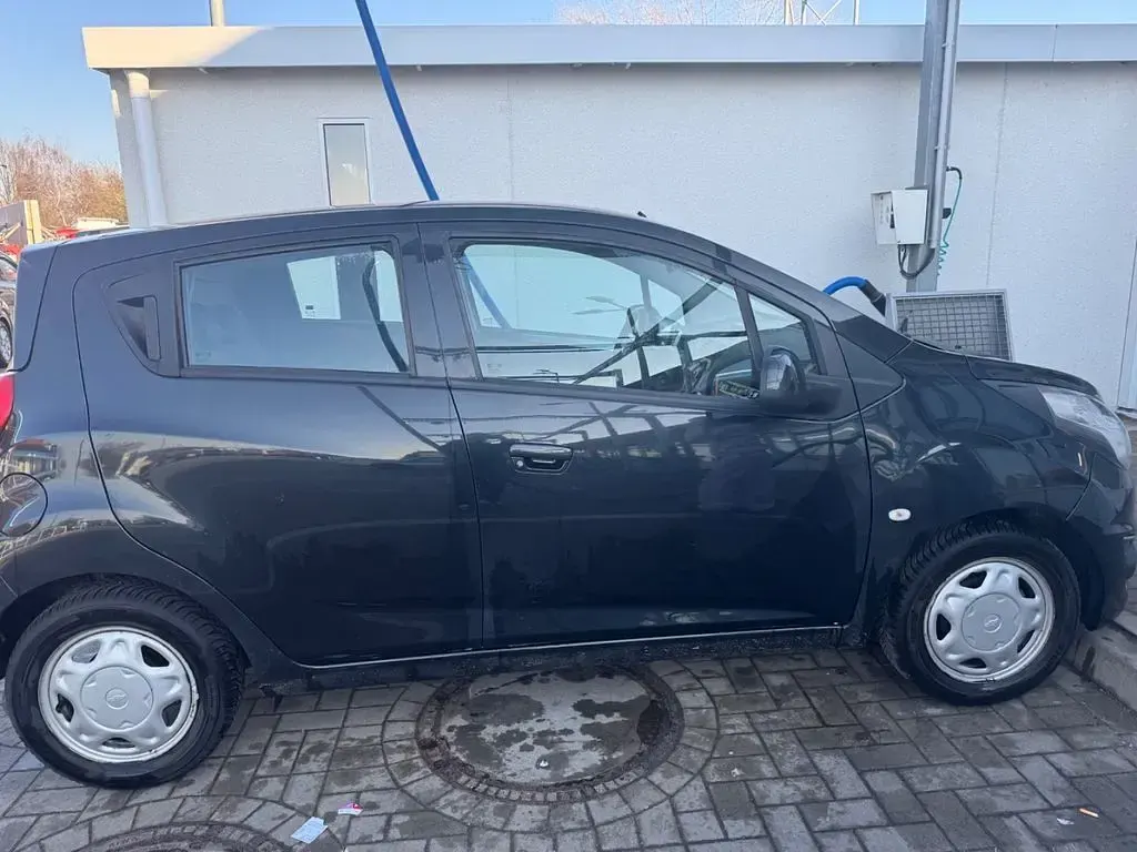 Second-hand Chevrolet Spark LS 69 CP (50 kW) 2013 Negru Hatchback