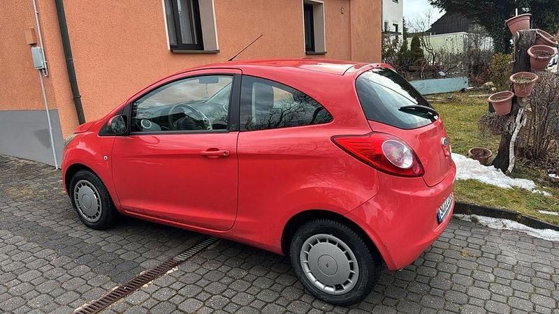 Rot Gebraucht 2009 Ford Ka Trend Kleinwagen | 899 € (Superpreis) - Bild 1/4