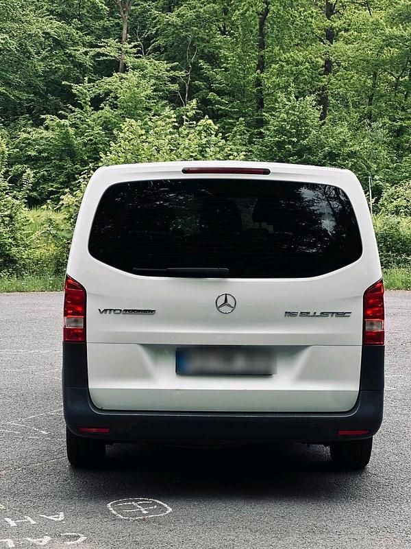 Gebraucht Mercedes Vito 116 PS (85 kW) 2016 Weiß Van